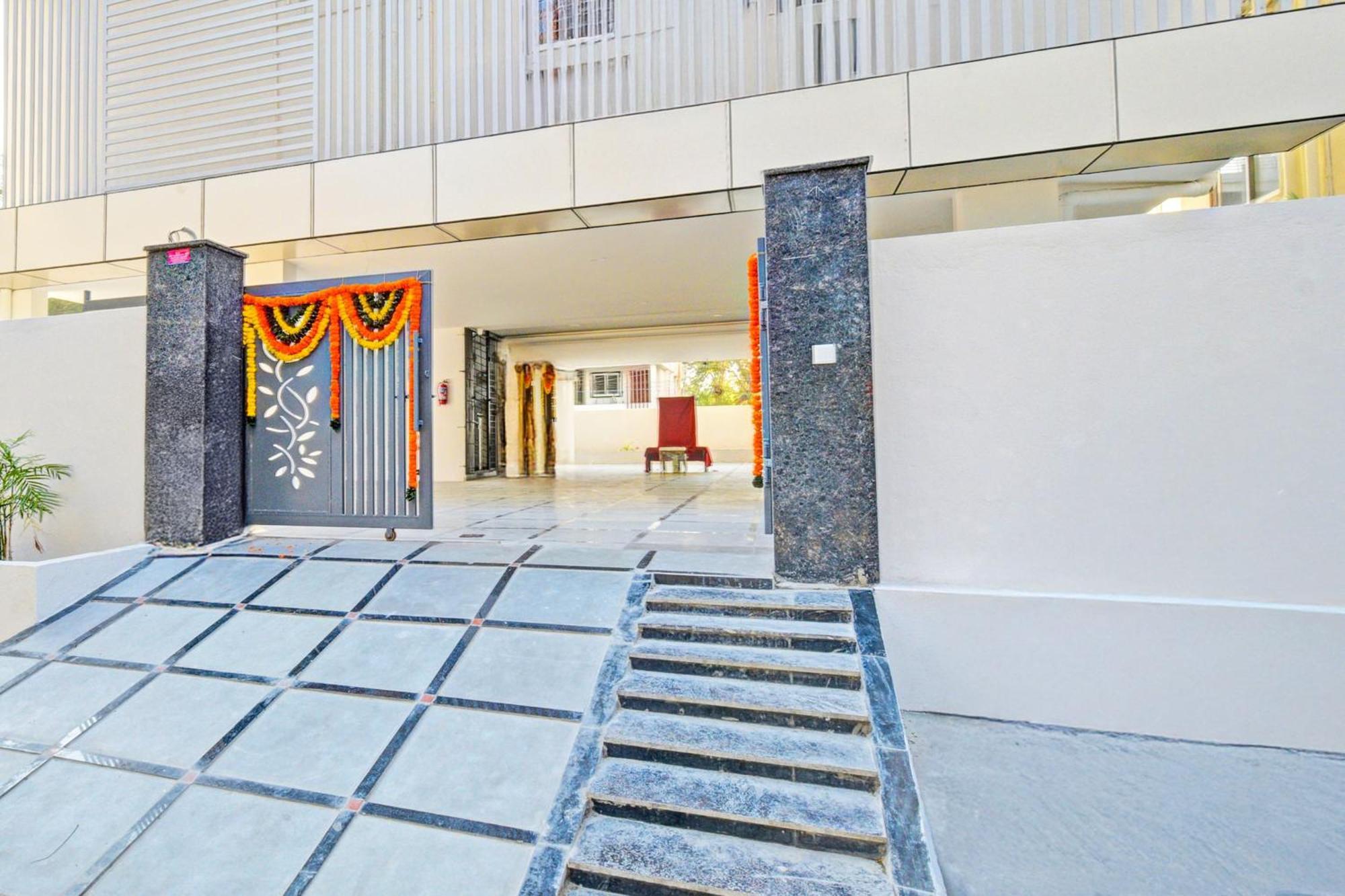 Super Townhouse Oak Suchitra Kompally Road Formerly Sun Moon Hotels Trimulgherry Luaran gambar